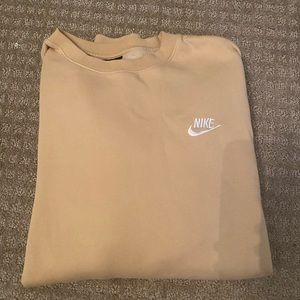 Men’s Nike long sleeve sweatshirt